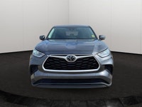 This Toyota Highlander has a powerful Intercooled Turbo Regular Unleaded I-4 2.4 L/146 engine poweri... (image 8)