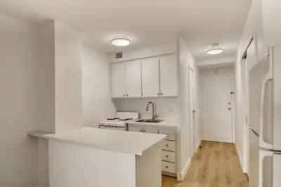 Akelius studio apartment for rent. Located near Sherbrooke in the Milton Park neighborhood, Montreal...