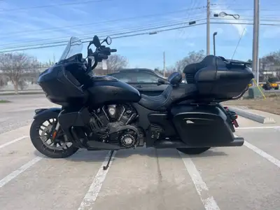 APPLY NOW: https://www.ridecollective.ca/get-pre-approved 2023 INDIAN PURSUIT DARK HORSE • Powerful...