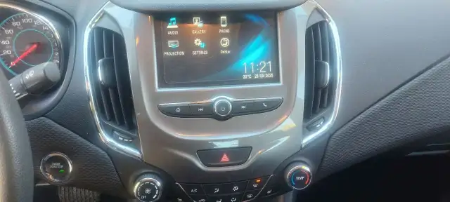 2016 Chevrolet Cruze LT in Cars & Trucks in Oshawa / Durham Region - Image 14