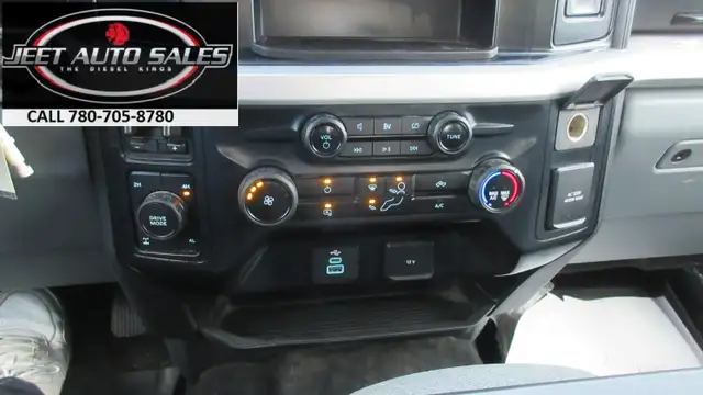 2024 Ford F-350 XLT CREW CAB 8 FT LONG BOX in Heavy Trucks in Vancouver - Image 24