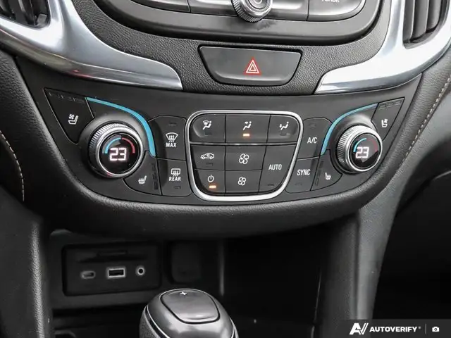 2021 Chevrolet Equinox Premier | No Accidents | Roof Rack in Cars & Trucks in Hamilton - Image 23