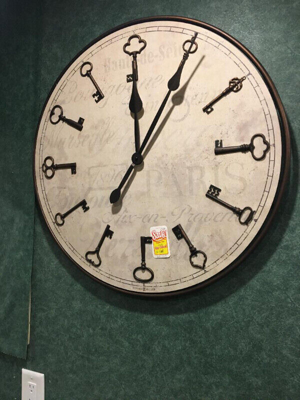 Howard Miller Clocks Sale Discontinued Models in Arts & Collectibles in Oshawa / Durham Region - Image 4