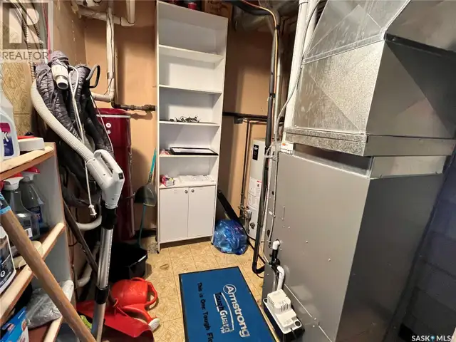 108 Aspen STREET Leroy, Saskatchewan in Commercial & Office Space for Sale in Saskatoon - Image 11