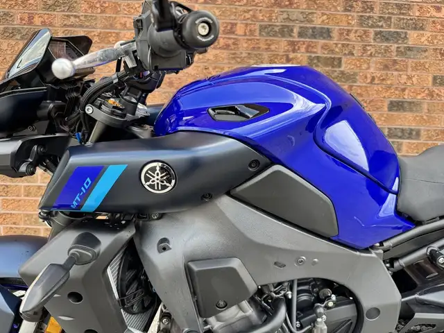 2024 Yamaha MT-10 **ONE OWNER** **RACEFIT PIPE** in Street, Cruisers & Choppers in Markham / York Region - Image 24