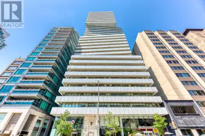 Spectacular South-Facing Views of the CN Tower & Toronto Skyline! Welcome to Exhibit Residences, Yor...