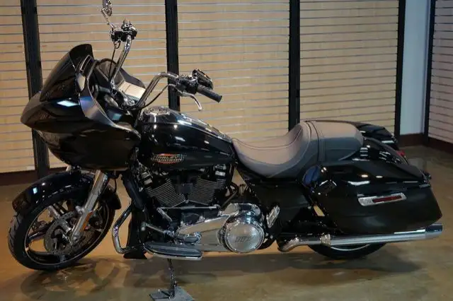 2025 Harley-Davidson FLTRX - Road Glide in Sport Touring in Medicine Hat - Image 4