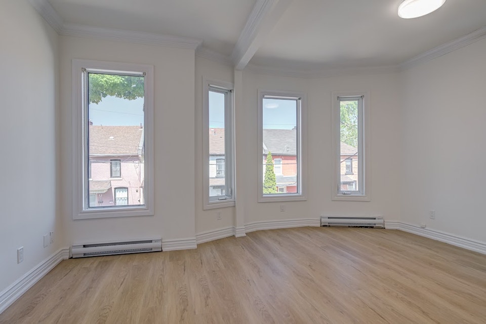 Renovated 2 Bedroom Loft for Rent-Ashley Street 5