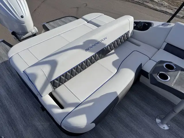 2025 Bennington 23LXSSBSE in Powerboats & Motorboats in St. Albert - Image 26