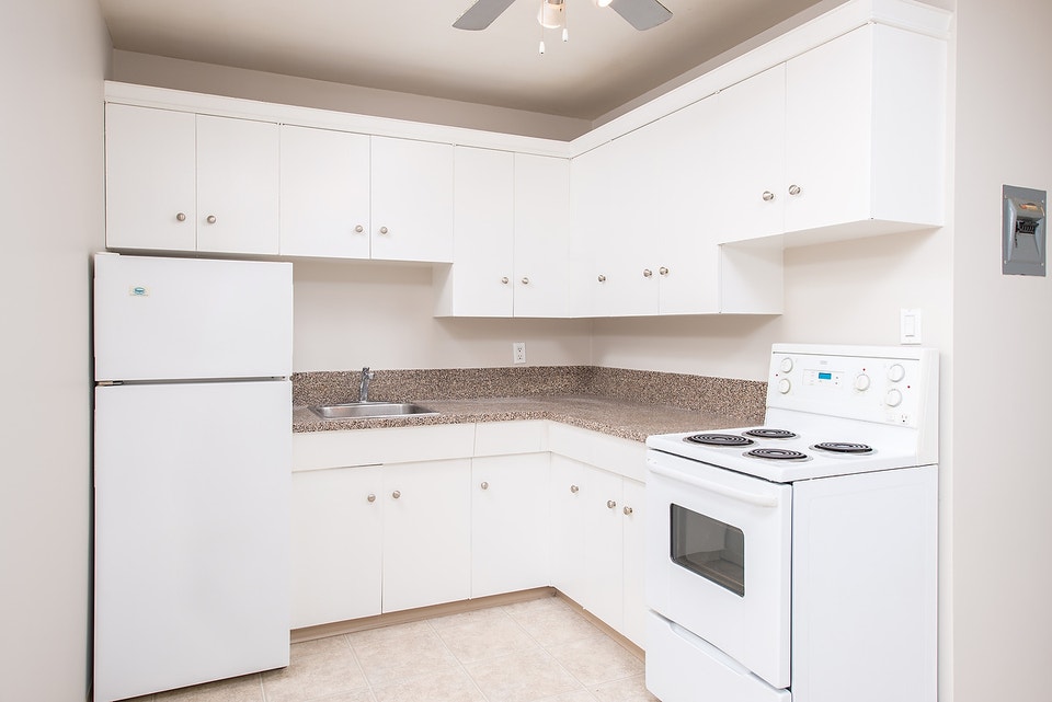 Centerpoint - 1 Bedroom Apartment for Rent 5