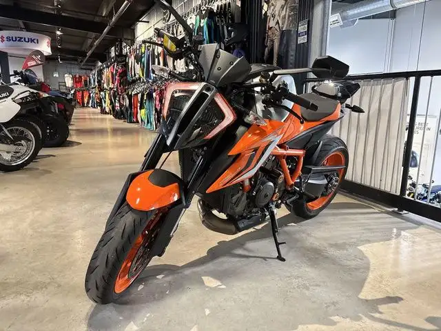 2023 KTM 1290 SUPER DUKE R in Street, Cruisers & Choppers in City of Halifax - Image 6
