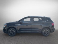 This Volkswagen Taos delivers a Intercooled Turbo Regular Unleaded I-4 1.5 L/91 engine powering this... (image 7)