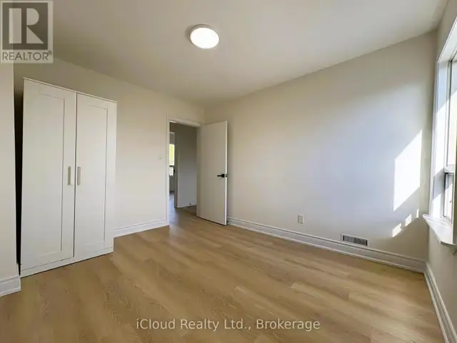 UPPER - 1373 DAVENPORT ROAD Toronto (Dovercourt-Wallace Emerson- in Long Term Rentals in City of Toronto - Image 4