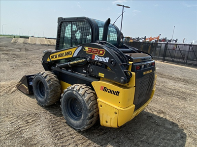 2022 New Holland L320 in Heavy Equipment in Winnipeg - Image 5