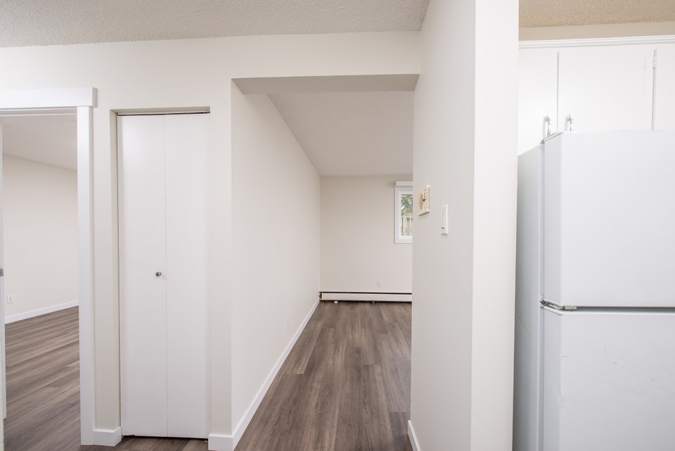 Emerald Court - 1 Bedroom Apartment for Rent 5
