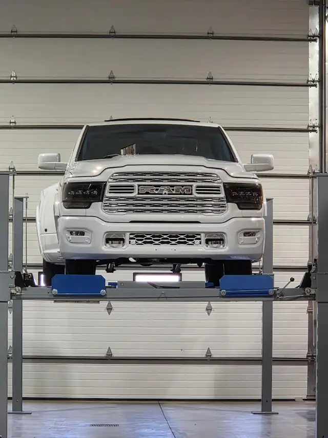 Unique Lifts 11000lbs Heavy Duty 4 Post Vehicle Hoist