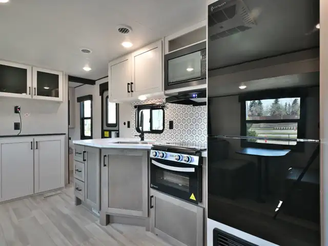 2025 Open Range Conventional 26BHSW in Travel Trailers & Campers in St. Albert - Image 13