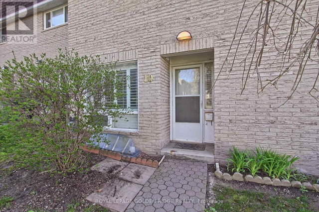 #10 -91 RAMEAU DR Toronto, Ontario in Condos for Sale in City of Toronto - Image 4