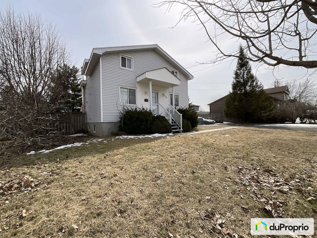 $780,000 - 2 Storey for sale in Brossard — photo 3