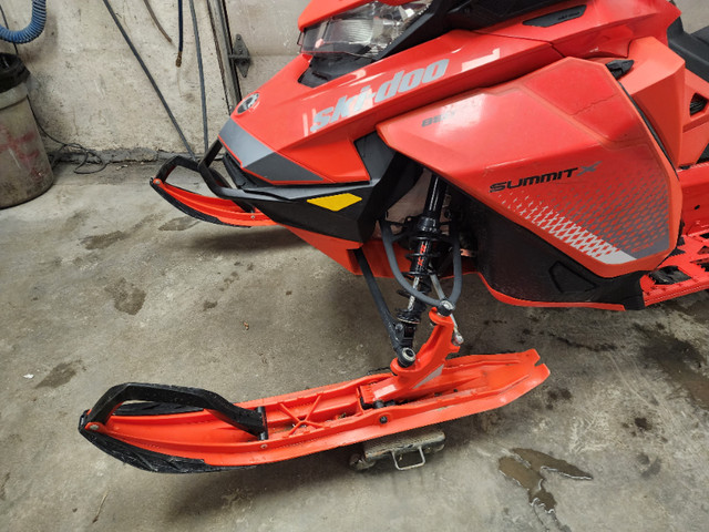 2019 Ski-Doo Summit X 850 Snowmobile 154 Track * Priced to Sell* in Snowmobiles in Winnipeg - Image 4