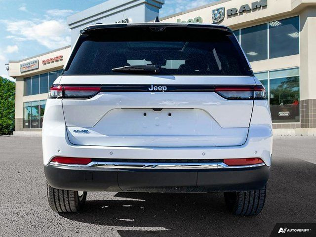 2023 Jeep Grand Cherokee 4xe in Cars & Trucks in Winnipeg - Image 4