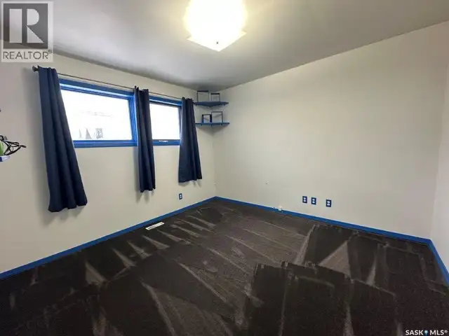69 Railway AVENUE Kindersley Rm No. 290, Saskatchewan in Houses for Sale in Saskatoon - Image 6