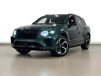 Découvrez le parfait équilibre entre luxe, performance et prestige avec ce magnifique Bentley Bentay...