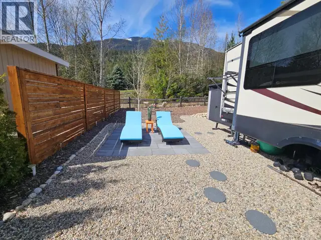 205 Edward Street Lot# 7 Balfour, British Columbia in Land for Sale in Nelson - Image 7