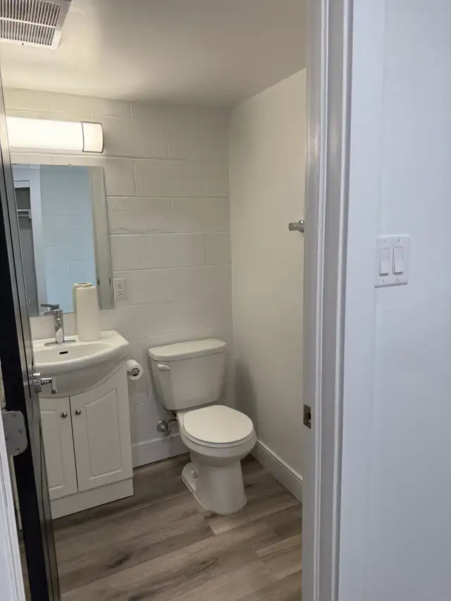 Spacious 3 Bedroom Unit For Rent in Long Term Rentals in Saint John - Image 9