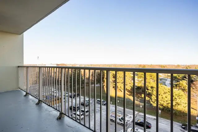 30 Tuxedo Court Apartments - 3 Bedroom available at 30 Tuxedo Co in Long Term Rentals in City of Toronto - Image 14