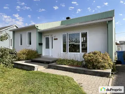 Idéalement située dans un quartier recherché, entre Jonquière et Chicoutimi. Proximité des services,...