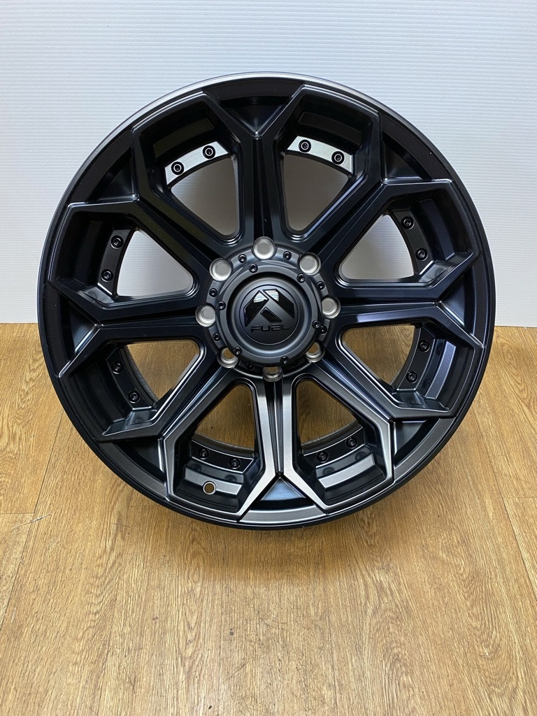 20x9 Fuel rims Ford F250 F350 Super Duty 8x170 Tires & Rims