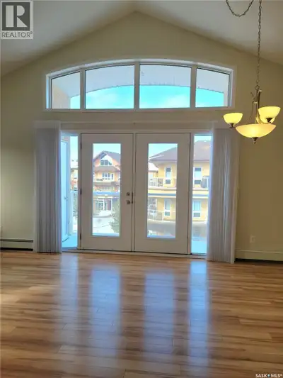 Bright and spacious with amazing natural light, this top floor corner unit condo in Wildwood is one...