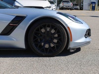 2017 Chevrolet Corvette Grand Sport 3LT Track-ready performance meets pure driver engagement in this... (image 7)
