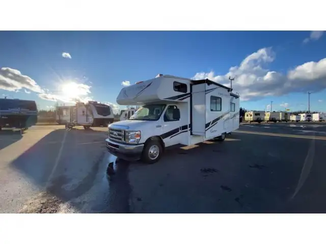 2023 Coachmen RV Freelander 29KB in RVs & Motorhomes in Dawson Creek - Image 13