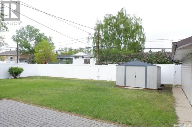 116 Empire PLACE Assiniboia, Saskatchewan in Houses for Sale in Moose Jaw - Image 4