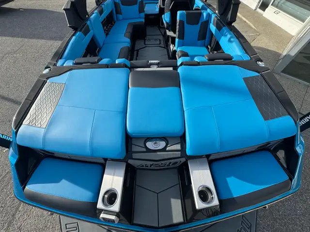 2021 Malibu M240 in Powerboats & Motorboats in Saskatoon - Image 10