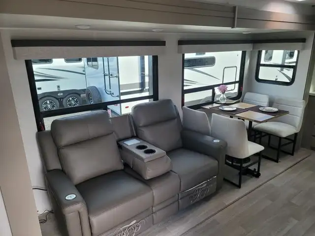 2024 K-Z Connect 282 FKK in Travel Trailers & Campers in Penticton - Image 9