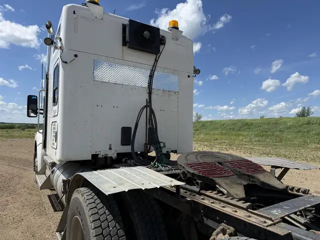 2021 KENWORTH W990 in Heavy Trucks in Saskatoon - Image 26