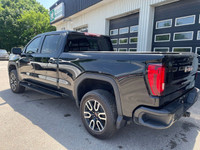 2022 GMC Sierra 1500 AT4 Crew Cab 4wd with the 6.2L and only 75,000kms. Clean history with no accide... (image 7)