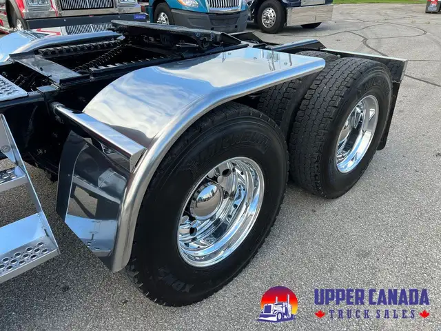 2021 Kenworth W990 in Heavy Trucks in Saskatoon - Image 12