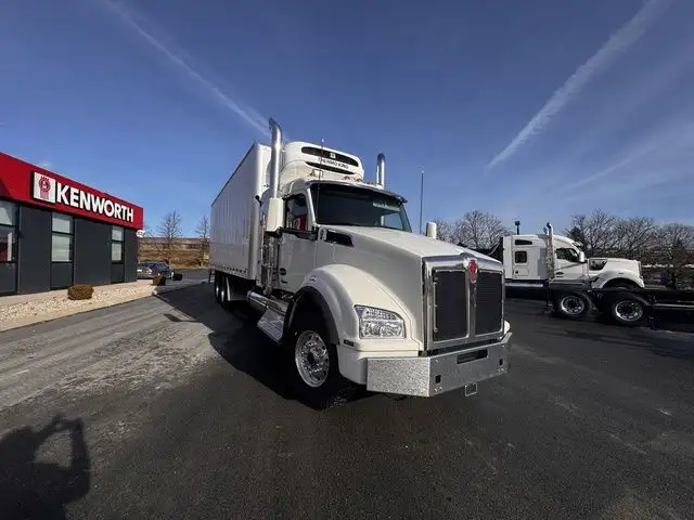 2025 Kenworth T880 in Heavy Trucks in Moncton - Image 4