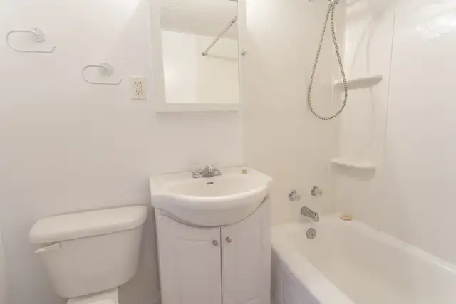 2 Bedroom 1 Bath in Elliot Lake - HEAT INC starting at $1195 in Long Term Rentals in Sault Ste. Marie - Image 12