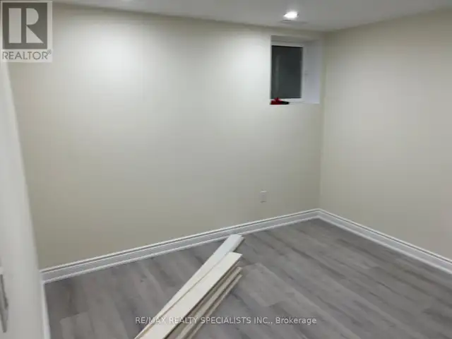 BASEMENT - 11 JORDAN HOFER WAY Vaughan (Vellore Village), Ontari in Long Term Rentals in Markham / York Region - Image 6