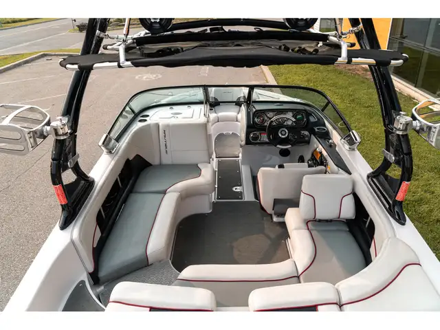 2009 Nautique 216V in Powerboats & Motorboats in Laurentides - Image 11
