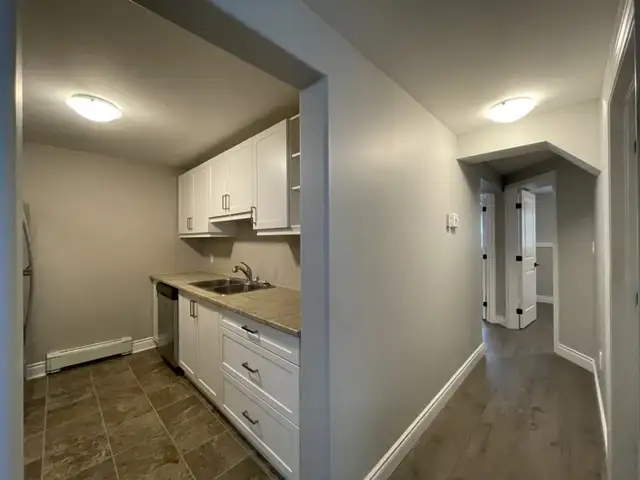 3 bedroom apartment, walking distance to SLC 1-37 Churchill in Long Term Rentals in Kingston - Image 10