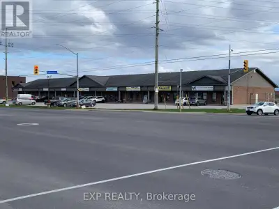 Prime Location!! Extremely visible retail exposure on high traffic area of Hwy 20. 2,400 square foot...