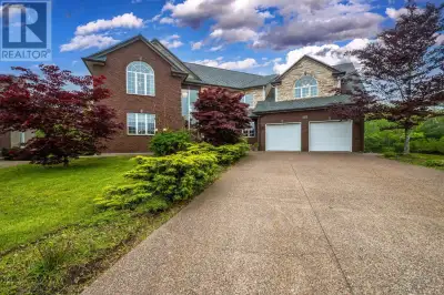 Welcome to this exceptional executive home, ideally situated on a quiet cul-de-sac in the prestigiou...