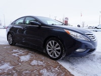 NO ADMINISTRATION FEES!! Private consignment vehicle!! LOW KMS and with a GREAT CLEAN and LOADED INT... (image 9)