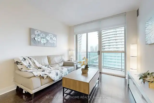 Beautiful 1 Bedroom + Den Condo in Condos for Sale in Mississauga / Peel Region - Image 8